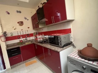 Location d'un appartement à Mhamid. 3 belles chambres. Salon Marocain et antenne parabolique - Appartement à vendre