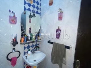 Location d'un appartement à Mhamid. 3 belles chambres. Salon Marocain et antenne parabolique - Appartement à vendre