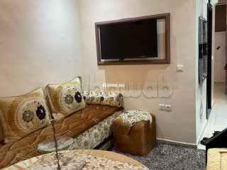 Location d'un appartement à Mhamid. 3 belles chambres. Salon Marocain et antenne parabolique - Appartement à vendre