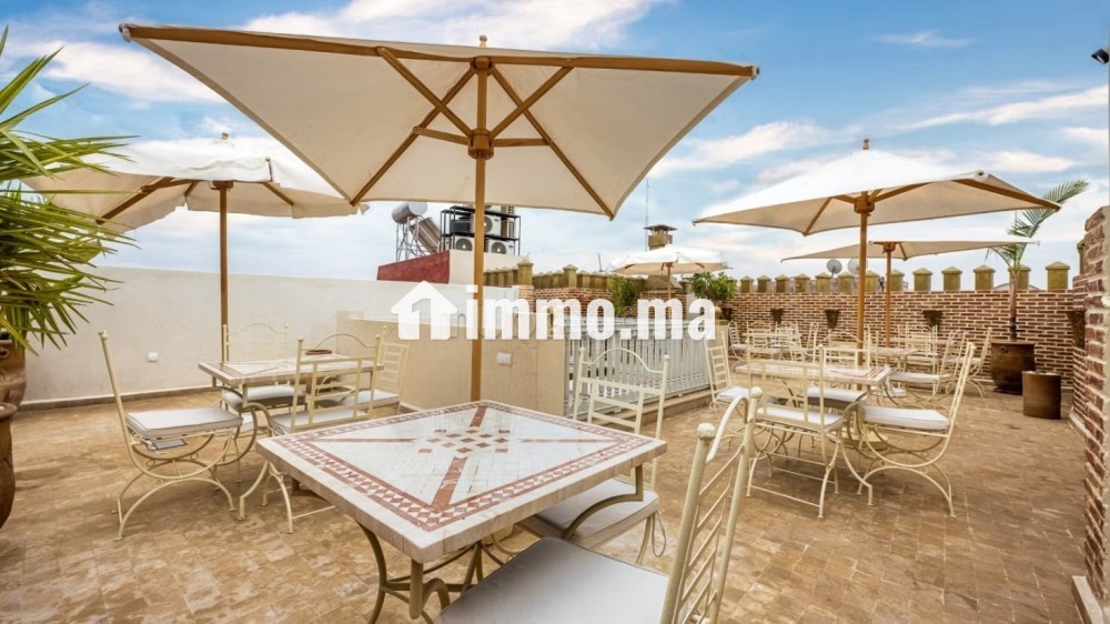 Titre: Exceptionnel Riad de Luxe à la Kasbah 8 Chambres Vue Koutoubia Investissement Touristique - Vente Immobilier - Marrakech - photo 1