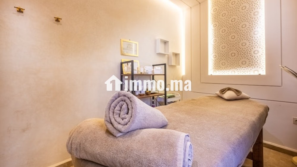 Titre: Exceptionnel Riad de Luxe à la Kasbah 8 Chambres Vue Koutoubia Investissement Touristique - Vente Immobilier - Marrakech - photo 5