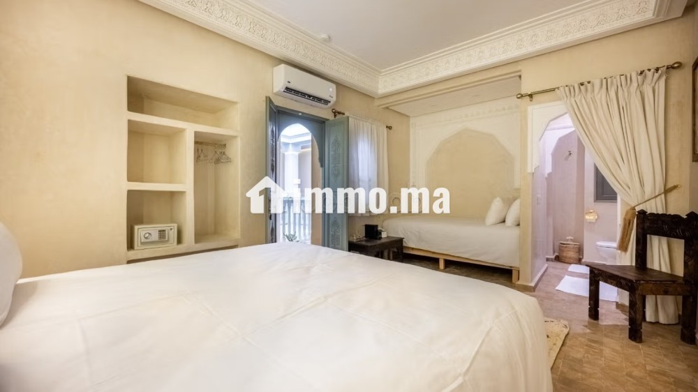 Titre: Exceptionnel Riad de Luxe à la Kasbah 8 Chambres Vue Koutoubia Investissement Touristique - Vente Immobilier - Marrakech - photo 6