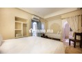 titre-exceptionnel-riad-de-luxe-a-la-kasbah-8-chambres-vue-koutoubia-investissement-touristique-small-5