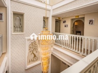 Titre: Exceptionnel Riad de Luxe à la Kasbah 8 Chambres Vue Koutoubia Investissement Touristique - Villa à vendre - Marrakech