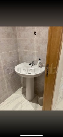 appartement-de-vacances-a-louer-a-hay-hassani-3-belles-chambres-ascenseur-et-garage-big-4