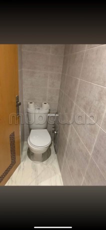 appartement-de-vacances-a-louer-a-hay-hassani-3-belles-chambres-ascenseur-et-garage-big-5