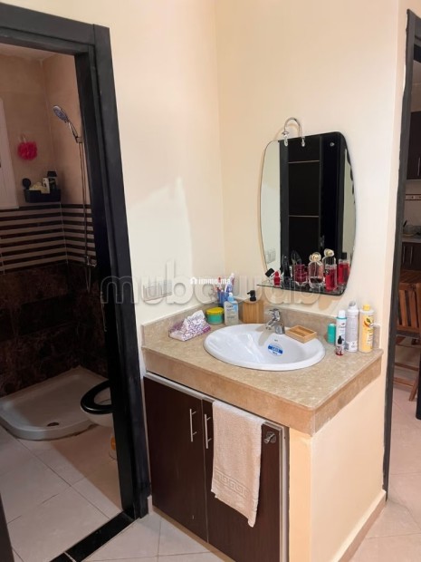 Location saisonnière à Riad isli. 2 chambres. Résidence avec concierge, climatisation générale - Vente Immobilier - Oujda - photo 6