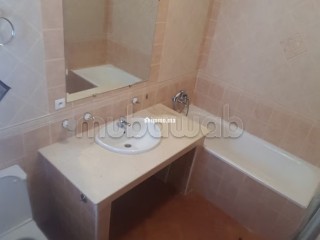 Location d'un appartement à Fnideq. Superficie 72 m². Jardin et garage - Appartement à vendre