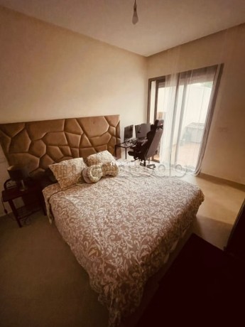 appartement-dans-une-residence-fermee-a-5min-plage-big-3