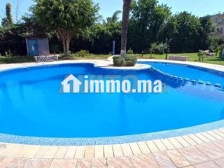bel-appartement-meuble-avec-piscine