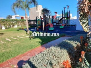 Appartement à l'achat à Oued Laou. 4 grandes pièces. Meublé - Appartement à vendre