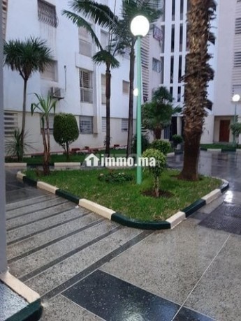 shkk-58m2-kraaa-shhry-fy-aldar-albydaaa-big-0