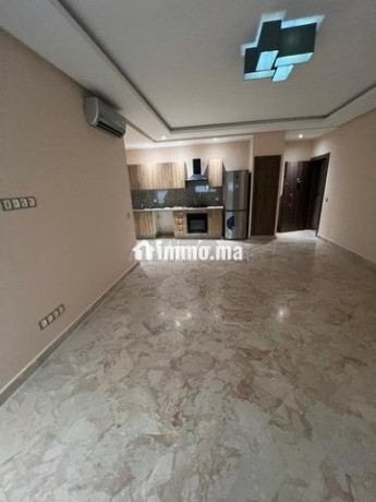 studio-a-louer-vide-residence-joyeux-de-parc-big-6