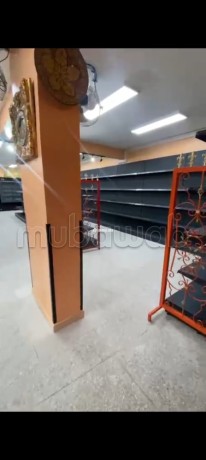 a-vendre-local-pres-pour-supermarche-big-3