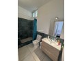 maison-atypique-a-louer-aux-sablettes-small-9