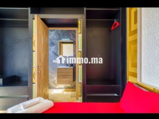 Villa de standing à louer pour vos vacances à Route de Ouarzazate. 4 pièces confortables. Service de concierge, cheminée - Villa à vendre