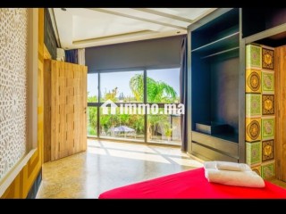 Villa de standing à louer pour vos vacances à Route de Ouarzazate. 4 pièces confortables. Service de concierge, cheminée - Villa à vendre