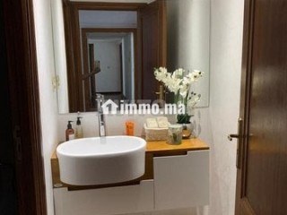 Grand Appt avec terrasse a côté lycée des cartes - Appartement à louer - Rabat
