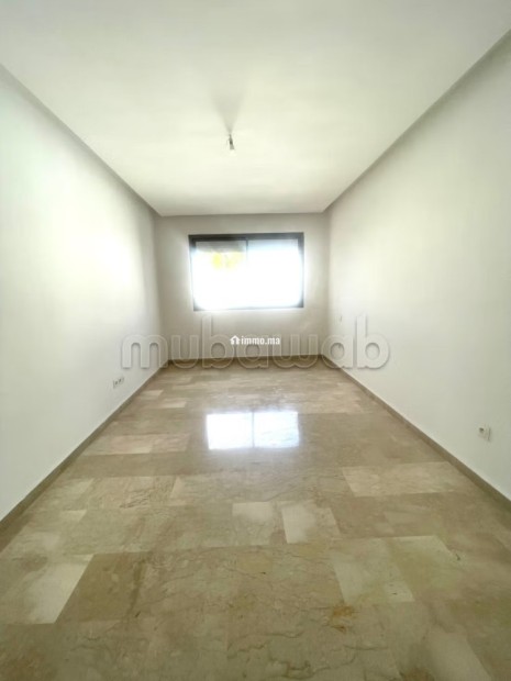 Très coquet appartement vue piscine - Location Immobilier - Dar Bouazza - photo 6