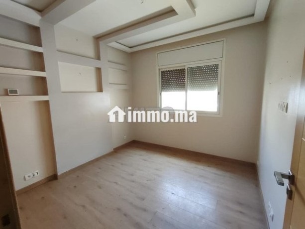 un-tres-joli-appartement-en-location-haut-agdal-big-7