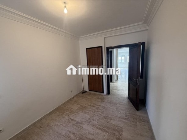 location-apprt-3ch-salon-7400-dh-big-9