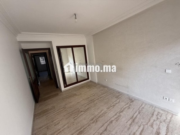 location-apprt-3ch-salon-7400-dh-big-12
