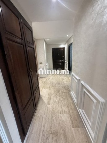 location-apprt-3ch-salon-7400-dh-big-13