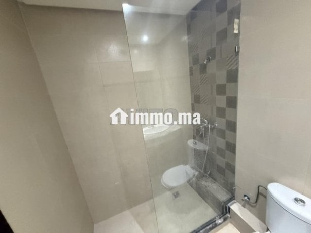 location-apprt-3ch-salon-7400-dh-big-2