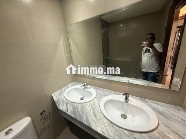 location-apprt-3ch-salon-7400-dh-big-3