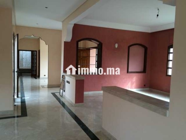 villa-a-louer-avec-chauffage-central-a-souissi-big-3