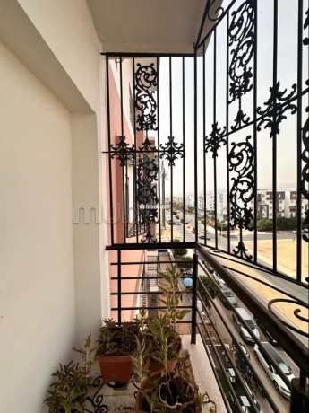 location-dun-appartement-a-cite-adrar-5-pieces-confortables-systeme-de-parabole-et-residence-securisee-big-9