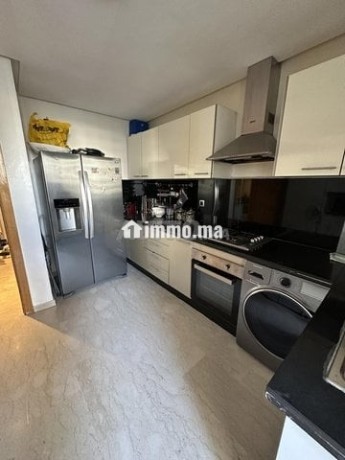 appartement-a-louer-100-m2-a-casablanca-big-3