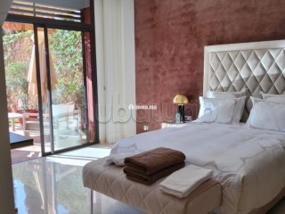Villa de standing à louer pour vos vacances à Sidi Youssef.
Surface totale 400 m².
Double vitrage et chauffage central - Villa à vendre