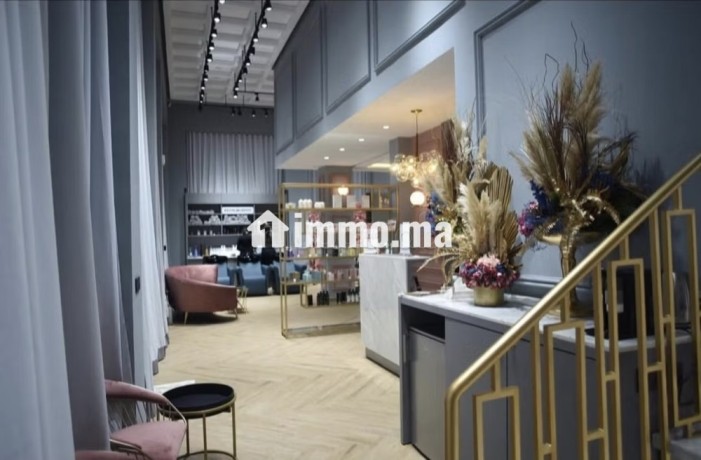 location-dun-superbe-salon-de-beaute-et-spa-big-1