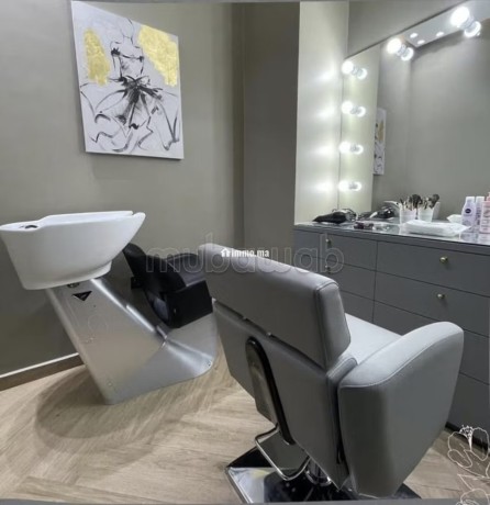 location-dun-superbe-salon-de-beaute-et-spa-big-7