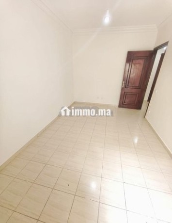 appartement-a-louer-vide-87-m2-a-bourgogne-big-1