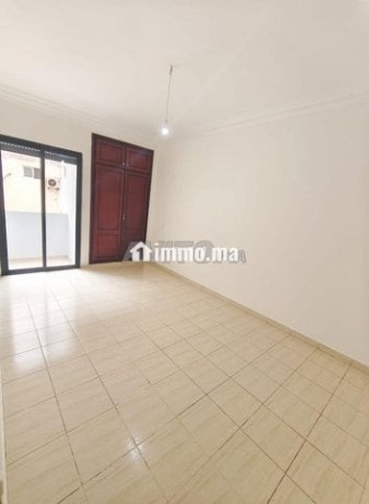 appartement-a-louer-vide-87-m2-a-bourgogne-big-7