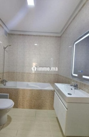appartement-a-louer-vide-87-m2-a-bourgogne-big-8