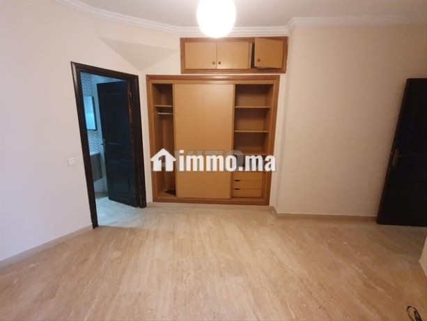 appartement-a-louer-90-m2-a-beausejour-pres-de-cfc-big-3
