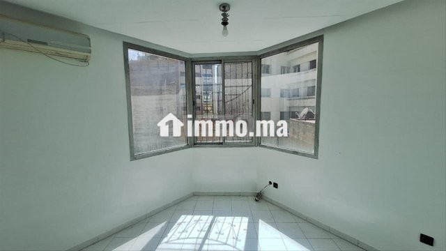 joli-appart-2-etg-casavoyageur-4000-dh-big-0