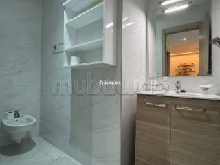 Location d'un appartement à Place Orson Welles. Surface totale 96 m². Vue exceptionnelle sur la montagne, chauffage central. - Appartement à vendre - Essaouira