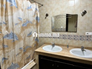 Appartement climatisé en résidence avec piscine - Appartement à vendre