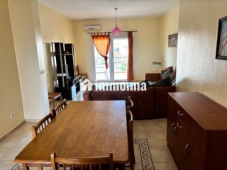 Appartement climatisé en résidence avec piscine - Appartement à vendre