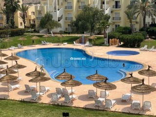 Appartement climatisé en résidence avec piscine - Appartement à vendre