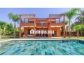 villa-de-luxe-small-0