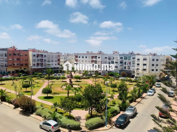 appart-avec-3-chambres-a-coucher-au-centre-big-0