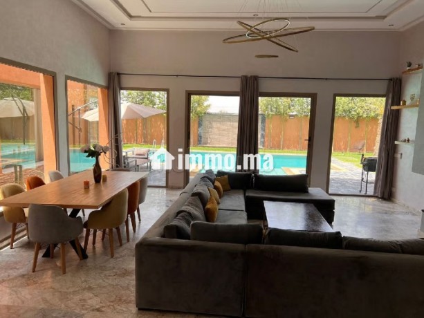 superbe-villa-a-vendre-sur-la-route-de-ouarzazate-big-1