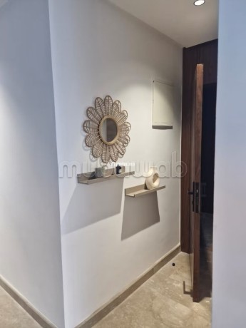 studio-avec-2-terasse-80m-en-location-a-bd-anfa-big-3