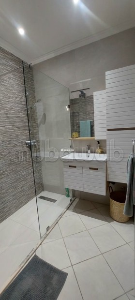 Location saisonnière à centre ville. 2 grandes pièces. Porte blindée, antenne parabolique - Vente Immobilier - Agadir - photo 8