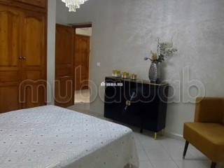 Location saisonnière à centre ville. 2 grandes pièces. Porte blindée, antenne parabolique - Appartement à vendre - Agadir